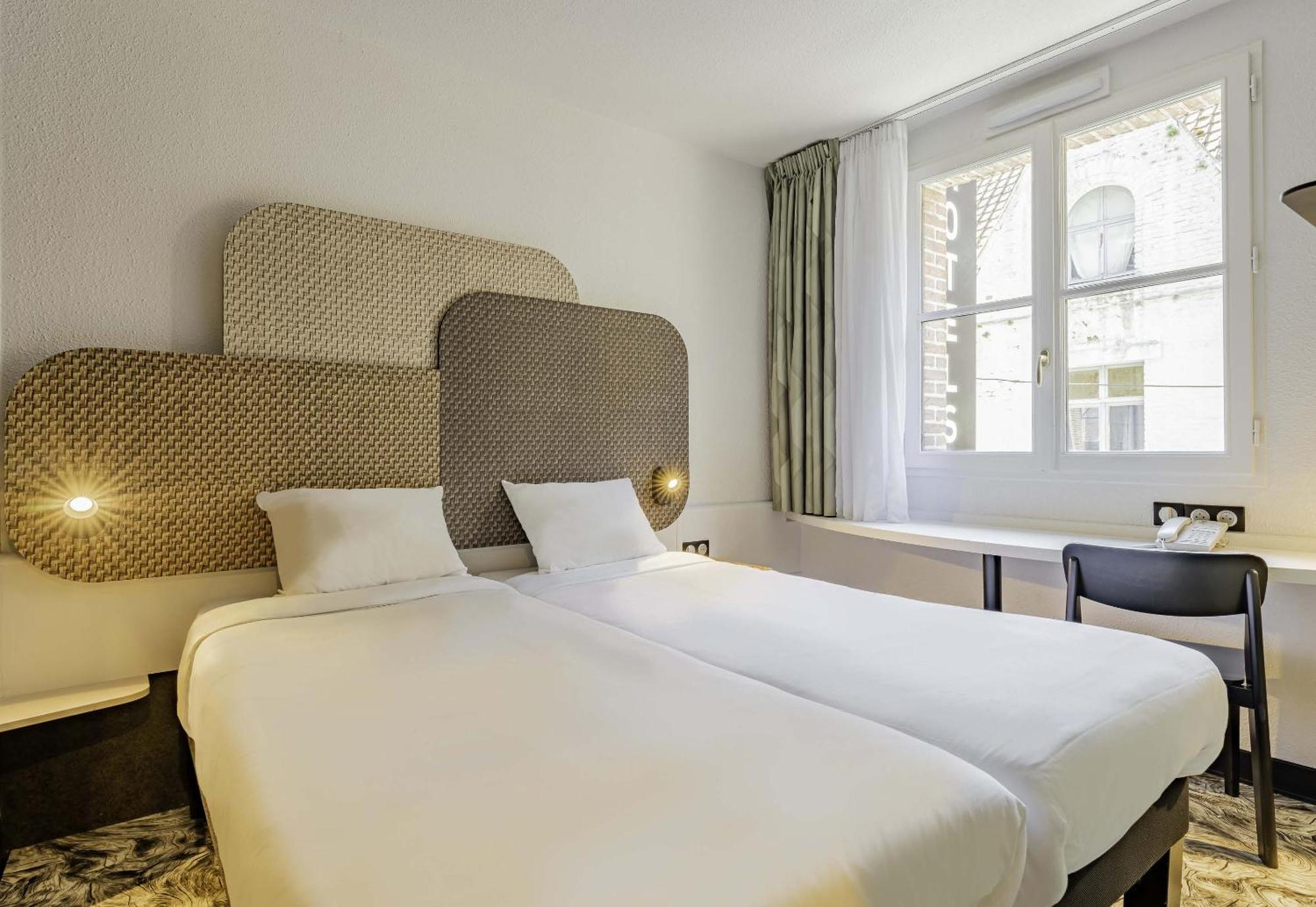 B&B Hotel Arras Centre Les Places Bagian luar foto