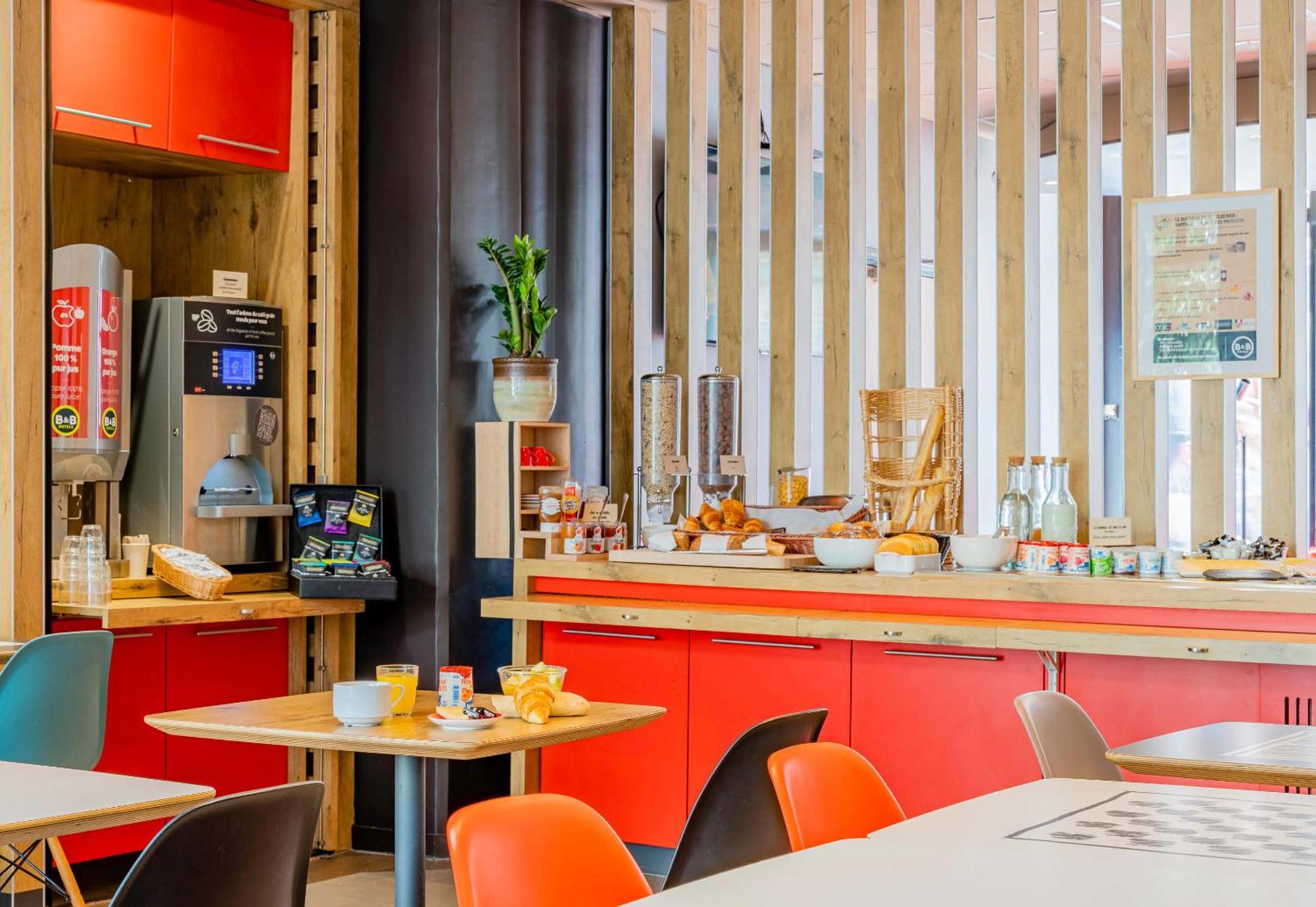 B&B Hotel Arras Centre Les Places Bagian luar foto